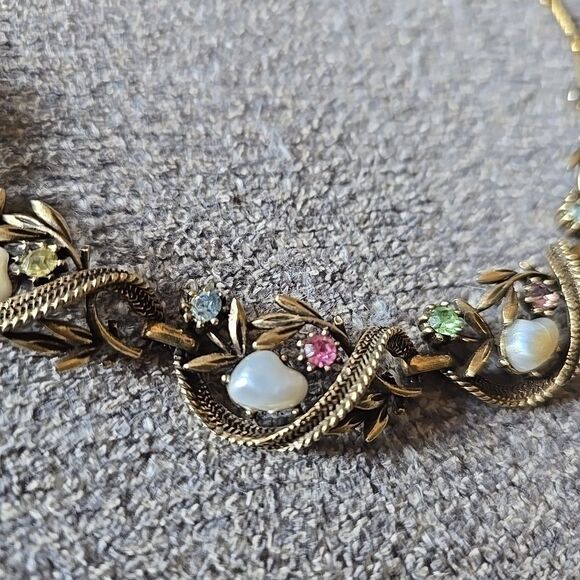 1960s Coro Necklace Gold Tone Faux Pearl Crystals Rhinestone 16.5" Adjustable - Picture 2 of 10